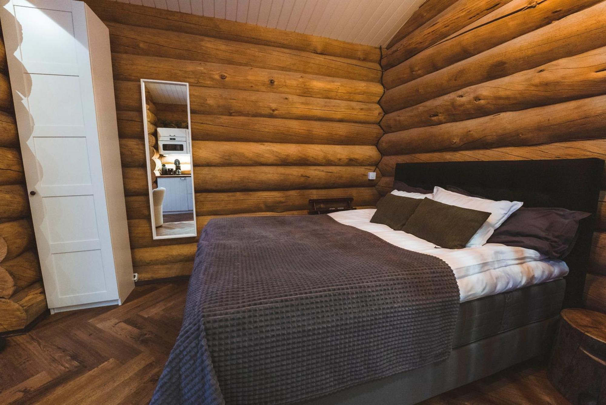 Cozy Log Cabin By Invisible Forest Lodge Rovaniemi Eksteriør billede